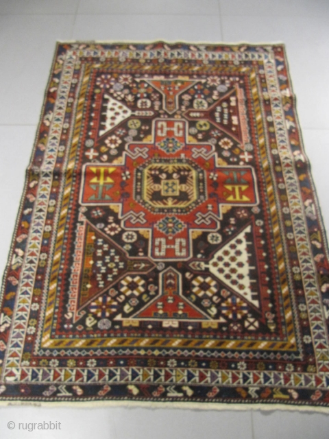 ref: S196 /  Kuba Konogend Caucasian antique rug, 19th century, perfect condition
size: 165 X 120  /  5' x 3'           