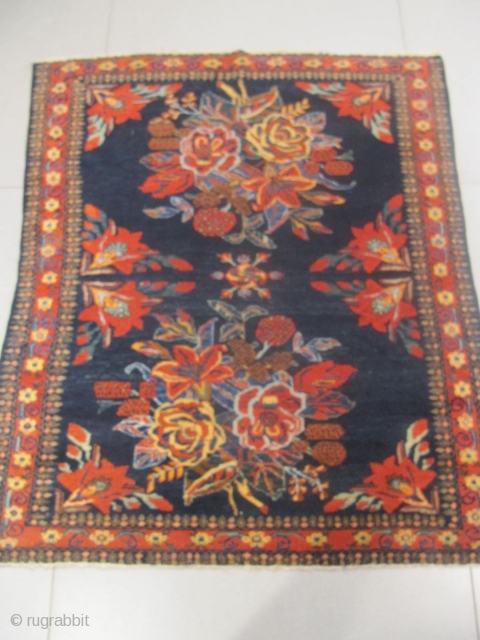 ah) Afshar Persian rug, Perfect condition
size: 125 X 105  /  4' X 3'                  