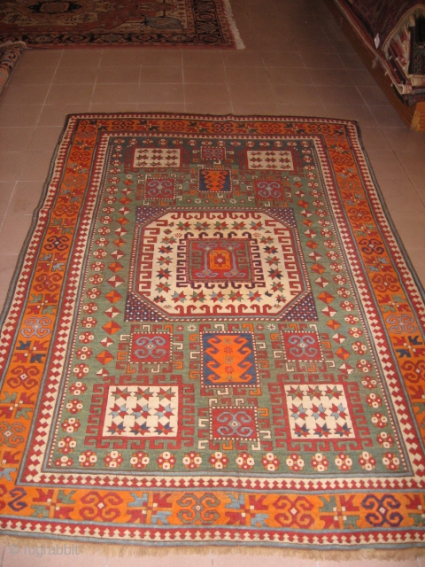 HUGE KARACHOF ANTIQUE CAUCASIAN RUG!
SIZE:280X185                            