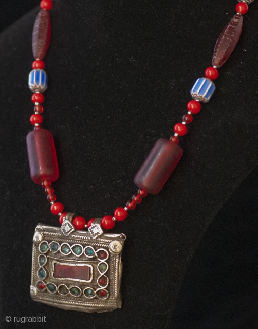 Pashtun silver amulet and old red Gablonz Czech beads necklace

price is including recorded mail international shipping Paypal accepted               