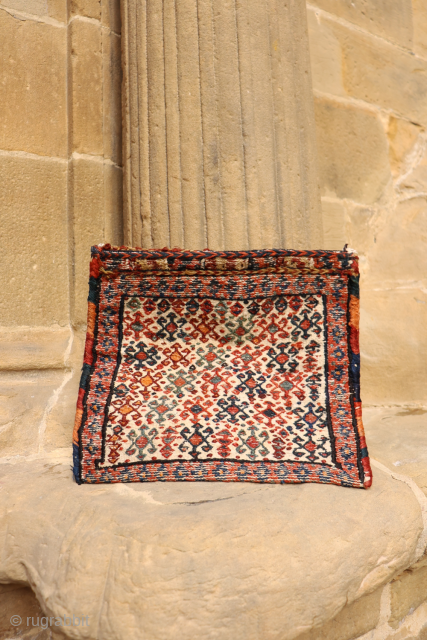 An antique Bakhtiari chanteh bag. Wool on a cotton foundation. All natural dyes. Some staining.
Material: 100% hand-spun sheep wool and cotton

Size: 38x44 cms

Origin: Bakhtiari tribes from Iran

Date of weaving: 1920s
You can buy  ...