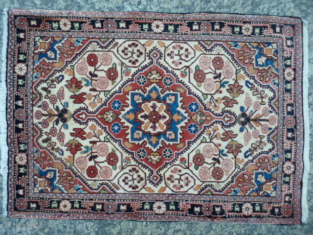 Malayer pushti, 92x64cms, from about 1930, soft colours, excellent original condition with even high pile throughout.                 