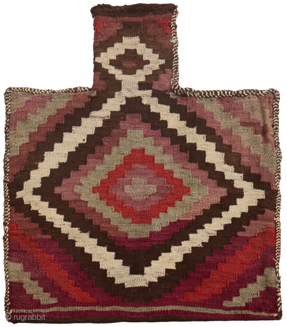 An unusual and graphic design for this Baluch namakdan or salt bag. 69x51 cms (AT1812026). You can buy this item directly from our web: https://nomada.biz/en/producto/vintage-baluch-namakdan-or-salt-bag-from-afghanistan-69x51-cms/        