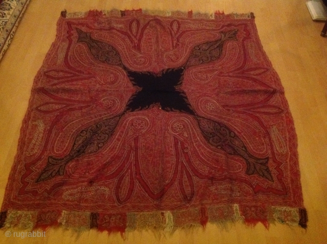 Antique shawl
170cmx145                               