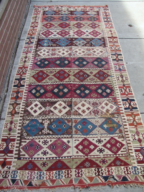 MALATYA KILIM 

5'10X12'8 

NEEDS SOME CARE                           