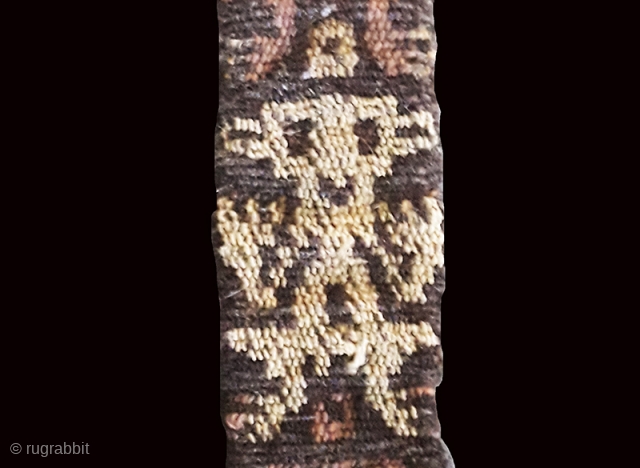 4 Precolumbian banded fragment textiles cod. 0850. Wool, natural dyes. Chankay culture. Perù. Circa 1000 - 1400 A.D. Very good condition. Size cm.2,5/4 x 44 (1"/1.5" x 17")each.     