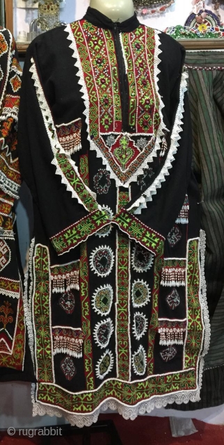 Complete hand embroidered vintage tribal woman dress from swat valley of northern Pakistan, The embroidery is very finely done and exquisite, The dress is in its best condition. 
Size 
Length 42 inches  ...