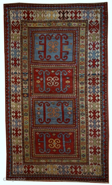 Handmade antique Caucasian Kazak rug 4' x 6.9' (122cm x 210cm) 1890s - 1B561                   