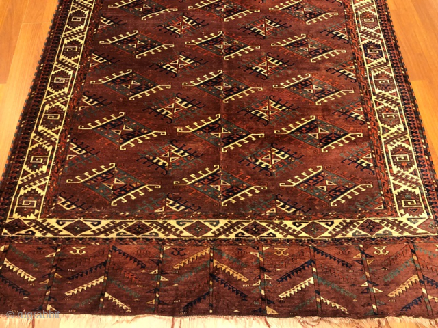 Mid 19 th century Yomut Dyrnak gül, in very good condition, 
poss. Eagle group . 290 x 172 cm              
