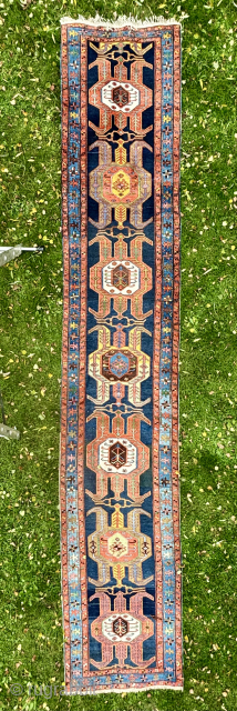 Heriz, 1x5,6 m / 3’3”x18,3”
If interested, contact me at ondrej@cityhouse.cz                       