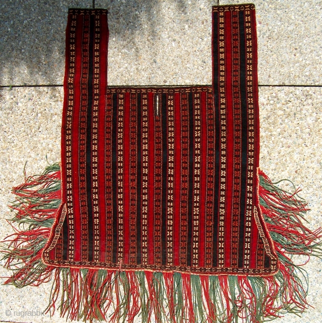 Turkmen saddle cloth, 94 x 88 cm, (37x34,6 inches)(3'08''x
2'88'')
                        