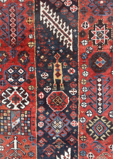Antique shekralu Qashqai rug. 19th century.                           