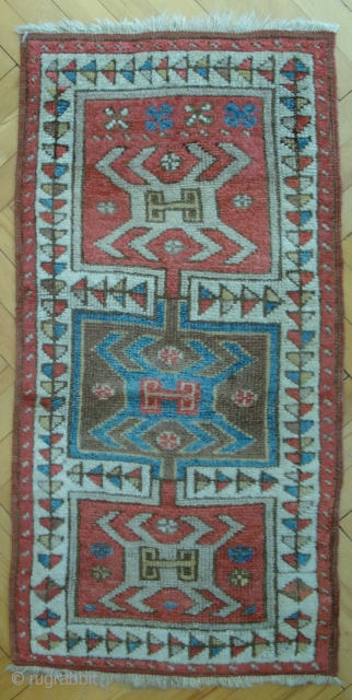 South East Anatolian yastik 38" x 17" (97cm x 47cm).                       