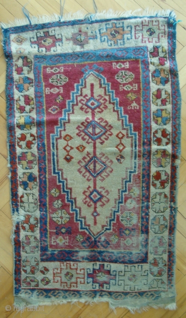 Central Anatolian yastik 44" x 26" (111cm x 65cm).                        