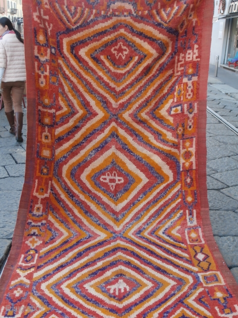 Old Berber rug
nice design,full pile
size : cm.320*150
p.cat                          