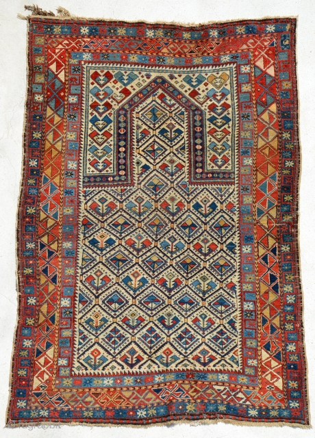 Shirvan prayer rug 19th century
size is 156 x 106 cm or 5.1 x 3.6 ft                  