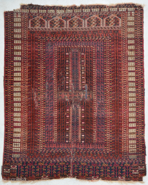 End 19th century Saryk Engsi with silk & cotton.
It's professionally washed and packed (all holes and damage areas are stiched with old kilims) no worries about more damaged, it's stopped at where  ...