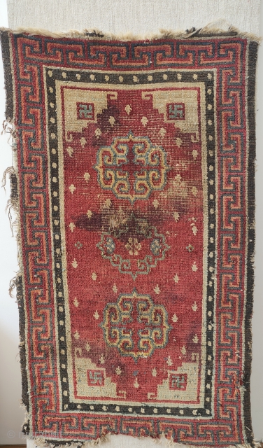 a first half 19th c. tibetan khaden with a great early esthetic..
saturated colors of course all natural with this brillant orange which is not so common as natural colors on these weaving,  ...