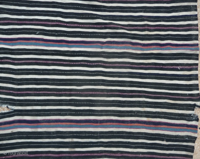 plesae check, i just added a main view of the tibetan stripes cover.
Here a super fine handira from possibly the ait hadiddou from the high atlas of marocco. it is super finely  ...