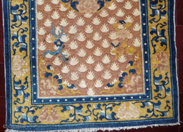 very finely woven ningxia small rug . very good condtion, colors and wool. china. first half 19th c. 104x 62cm             