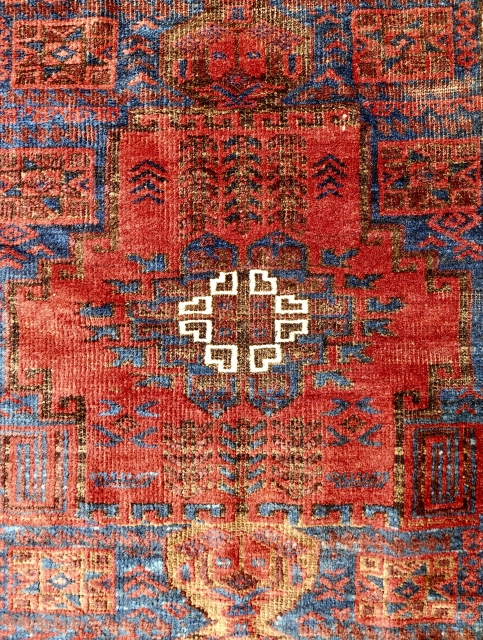 Small Timuri Baluch rug (detail) with very lustrus wool. Circa 1870.
                      