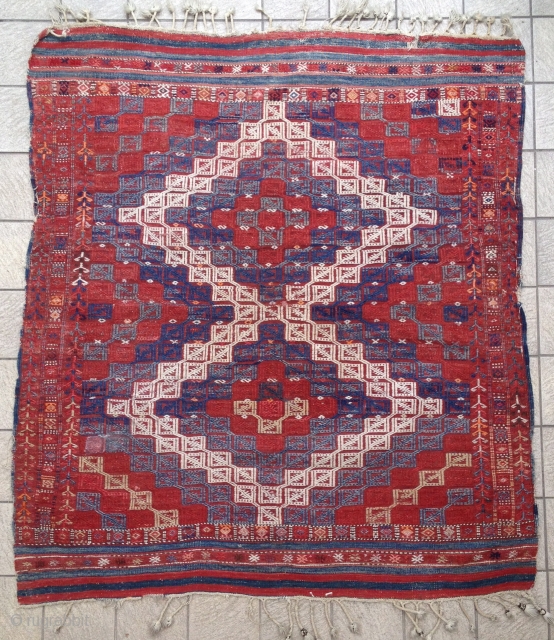 Antique Bergama flatweave/Zili. Some signs of its age but very decorative. 121x138cm or 47.64x54.33 inch                  