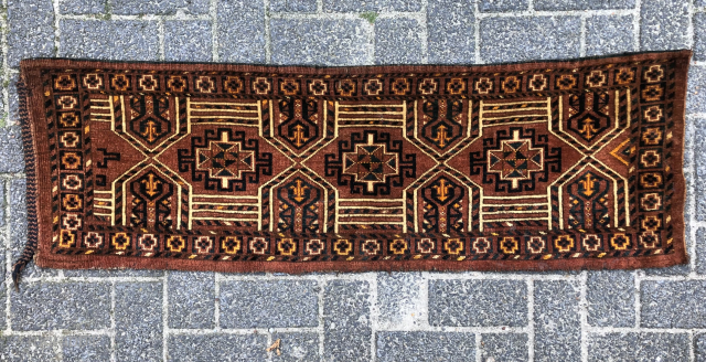 Antique Turkmen Kejebe (Ersari?) torba. Generaly in good shape, but unfortunately, it has a little moth damage.

134cm x 42cm

52,7 inch x 16,5 inch          