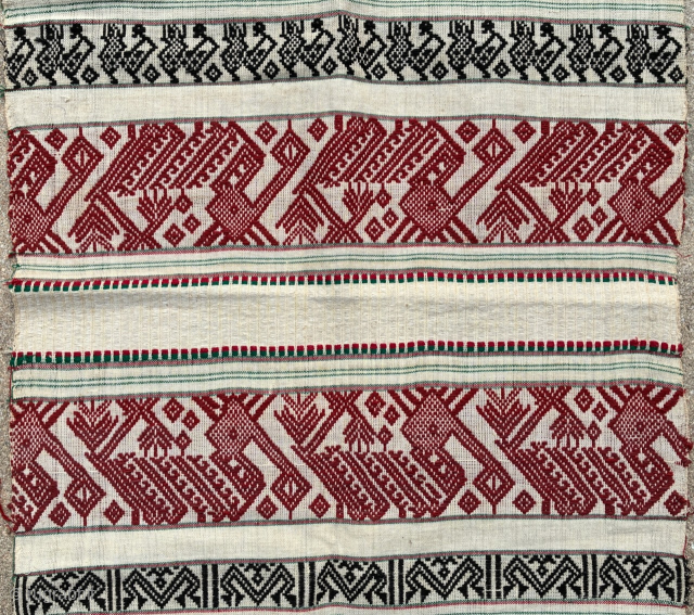 Thailand/Laos hill tribes textile, 155 x 44 cm Email: peparethos@xsmail.com
