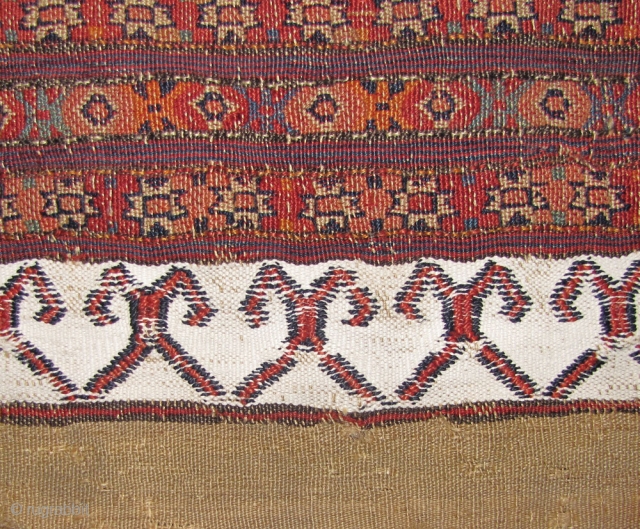 


Veramin(?) bagface. 19th century. Reverse sumak and plain-weave. Cotton whites. An unusual piece with really nice dyes. 61x53cms               