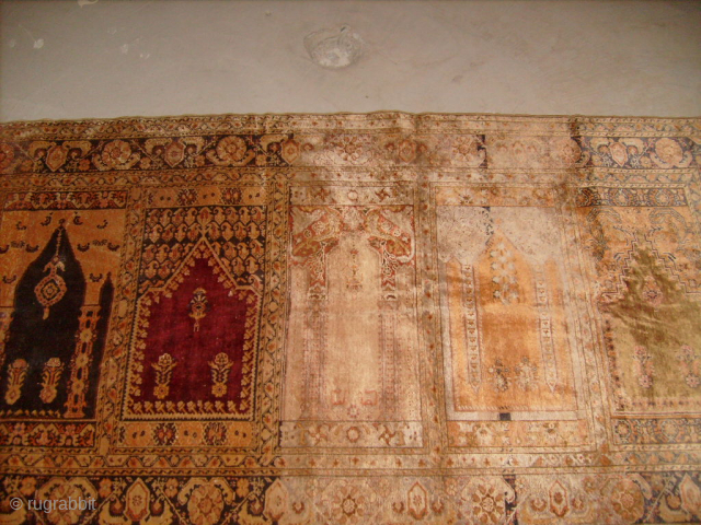Name :Keysari Silk Runner 

Category : Anatolian

Design :  Saph 

Origin : Turkish

Age : Circa 1870 

Dimensions : 94 cm X 306 cm

Composition : Silk

Condition : Very good all original no repairs  ...