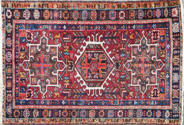 Small Heriz/Karaja mid 20th century in excellent condition (consistent with age and use)
Size 139 x 98 cm or 55x39 inches             