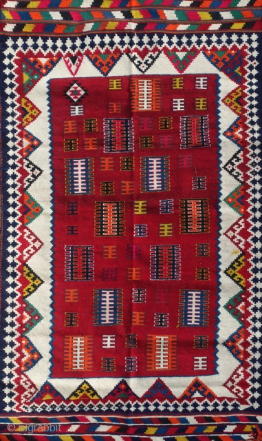 Authentic Mid-20th Century Qashqai ghelim/kilim from the Zagros mountains 125x210cm 
                      