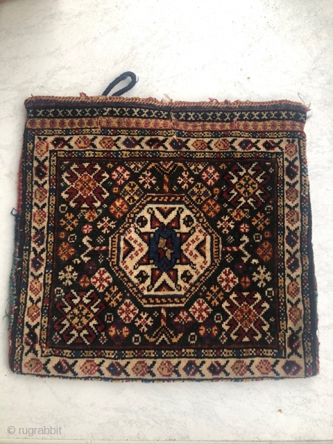 one the best Qashghayi bag face about 1880( belonged to Mr . Siawosh Azadi Collection),size:28x30 cm,in a mint condition,very lovely small bag,with %100 naturall colors,a very fantastic piece for collectors.pls not to  ...