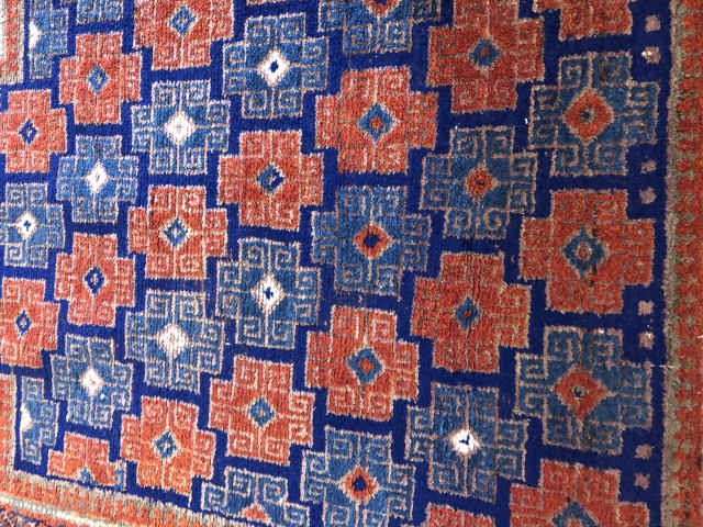 A very nice Baluch about 1900,size:135x76 cm(without Kelim),with an unusuall design and nice colors.in a mint condition.pls not to hesitate to ask me any question.        