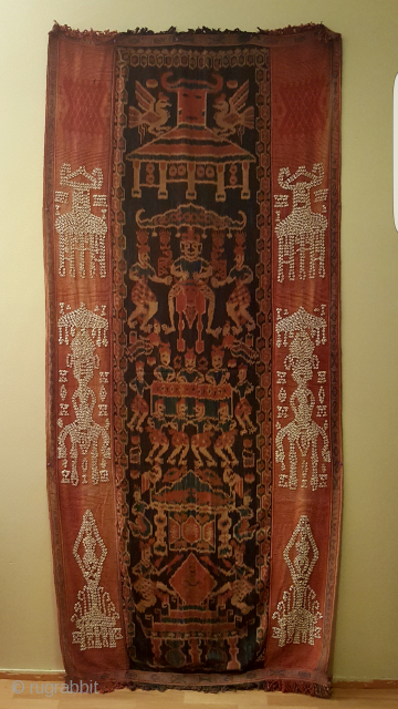 Indonesian Ikat, around 1900. Very nice colors and good condition. 
Size 268x120 cm                    
