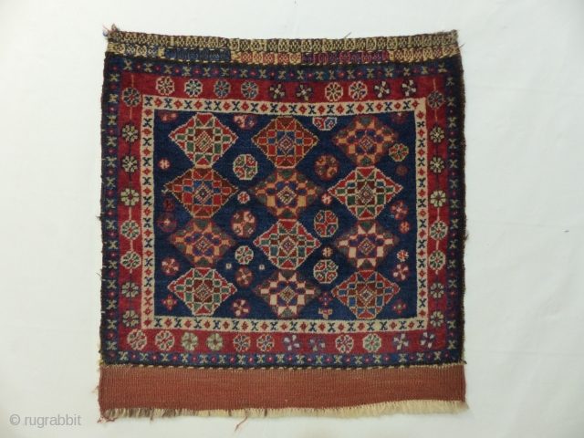 Gashgai kashkuli bagface around 1900 in great condition with beautiful natural colors. High wool. Size: 55 x 56 cm              