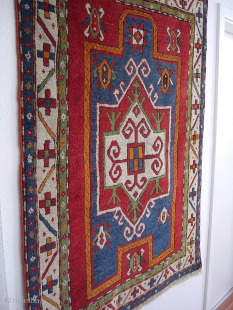 Antique Fachralo prayer rug. About 142/108 cm. Good condition with spot repairs. Famous design.                   