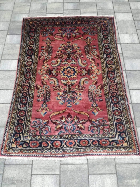 An old Iran Lilihan rug in perfect condition. 160/100 cm. Very fine weaving.                    