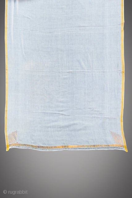 • KAMDANI •

Jamdani is a fine muslin textile (figured with different patterns) produced for centuries in South Rupshi of Narayanganj district in Bangladesh on the bank of Shitalakhwa river. 
Jamdani kamdani is  ...