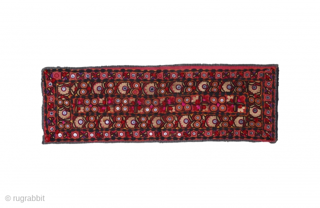 • ACCESSORY •

The most colorful array of fabrics imaginable.
Sharing this beautiful hand embroidered Belt from Kutch and Saurashtra region of Gujarat.


Available            