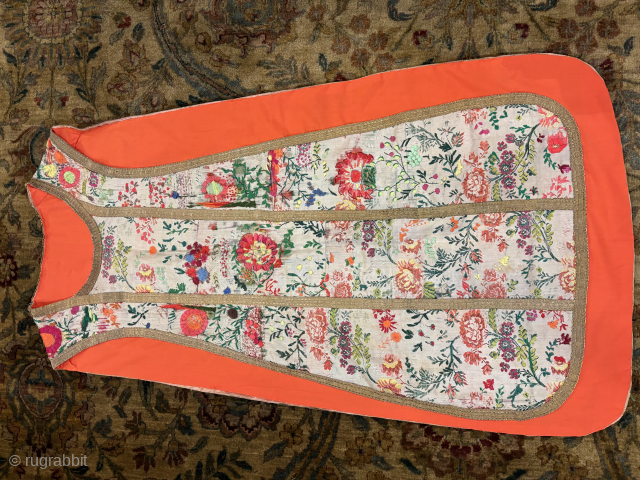 Chasuble with vertical borders Orphrey.