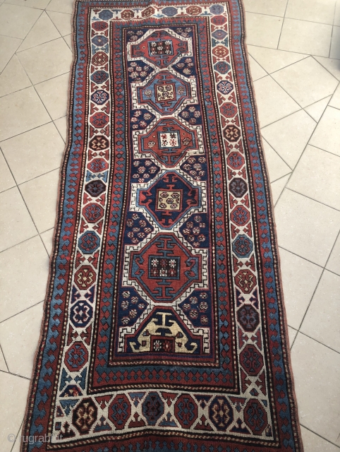 Gendje Kazak
100x265
1920 or even earlier
Almost full pile with a bit trace of age
See photos for condition