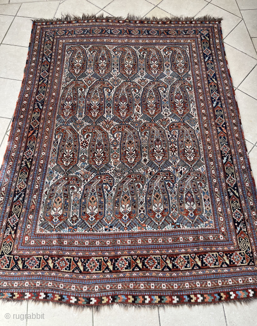 Antique Khamseh 200x140 immaculate condition silky wool collection piece 1850€ plus shipping
contact me through what’s app we accept reasonable offers as well +49 1523 4681016        