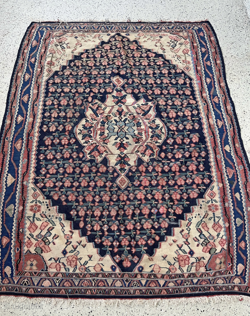 Antique Senneh Kilim classic design in good condition acquired from Rippon Boswell
120x150
375€ plus shipping
Contact: slip_knot_982@yahoo.com or WhatsApp +49 1523 4681016