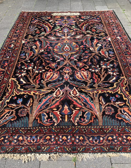 Bakhtiari Khan rug
Great condition ca. 220x310
Ordered by a very famous guy in Qajar period 
Contact me through what’s app              