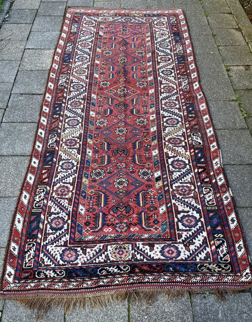 Good looking antique east Anatolian Kurdish rug with Bakhshaish inspired leaf design inner border in excellent condition
130x275
1500€ or BO plus shipping
Contact: WhatsApp +49 1523 4681016        