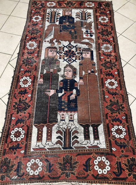 Ferdows 1900 or earlier
110x220
Good condition 
Slight wear here and there but in almost original condition                  