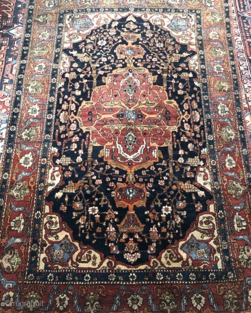 Antique Isfahan 
200x132
Mint condition                             