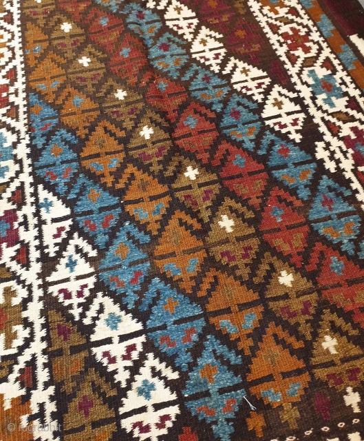 Authentic kilim from ARDAQ village of Qazvin province
Have a touch of shahsavans in it
Whites and blues are cotton , excellent  condition,fringes are originally plumbed 
Circa 1950,measurements  425*115 cm   