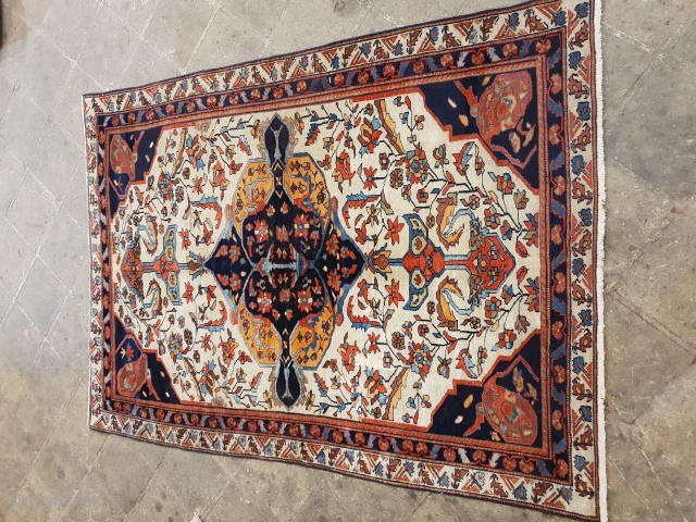 Malayer rug , no repairs
Circa 1920
185 *135 cm 
Por                        